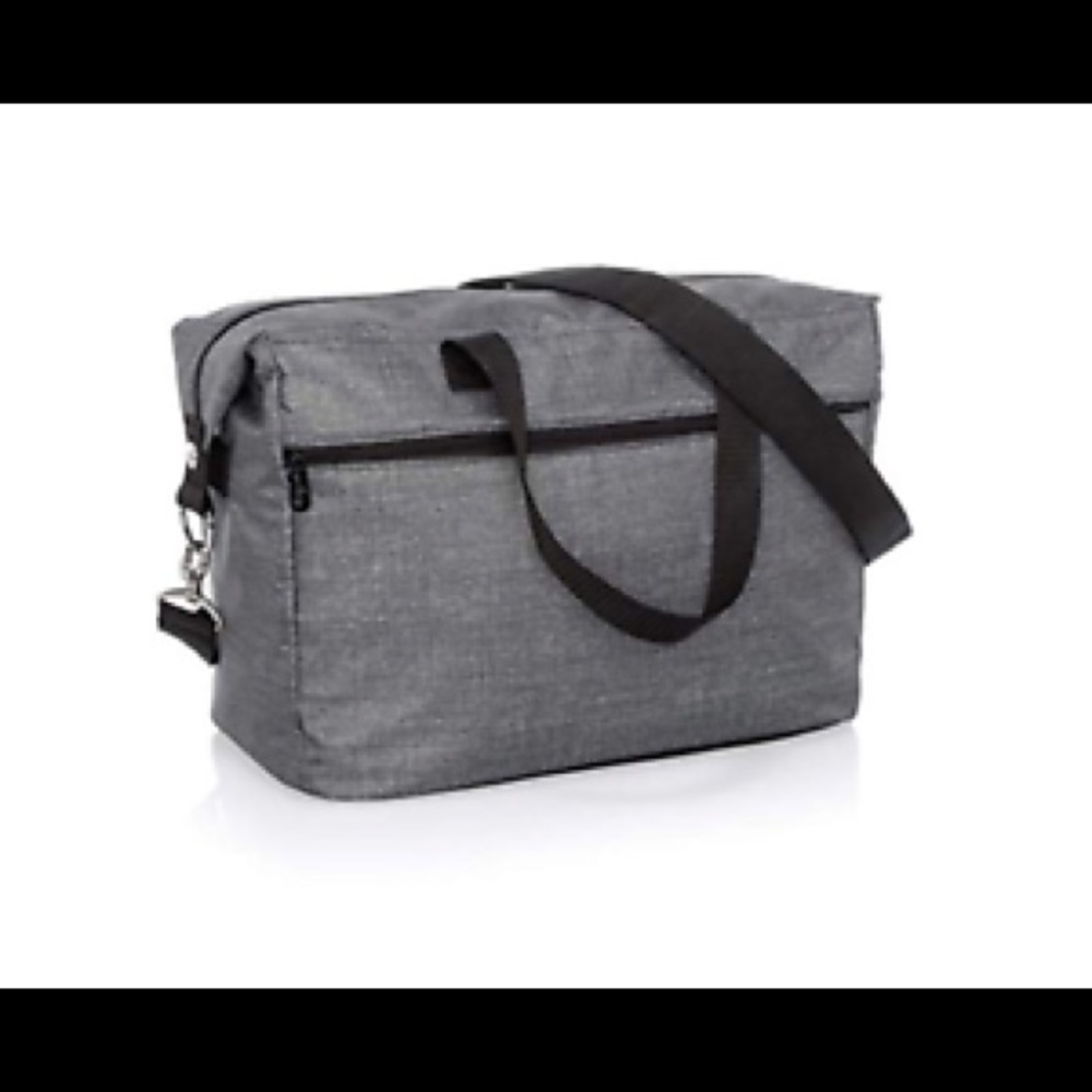 Thirty-One Essentials Carry-All tote, brand new!